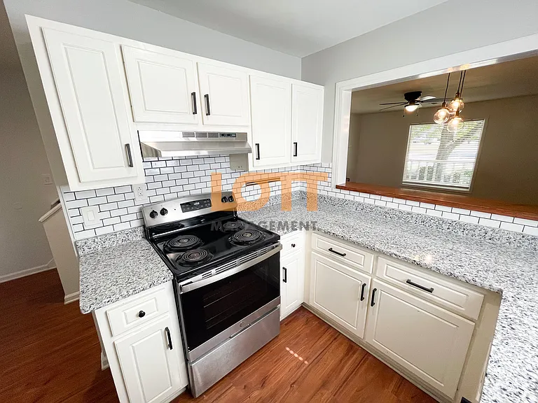 32 Huntsfield Dr #A — Photo 9