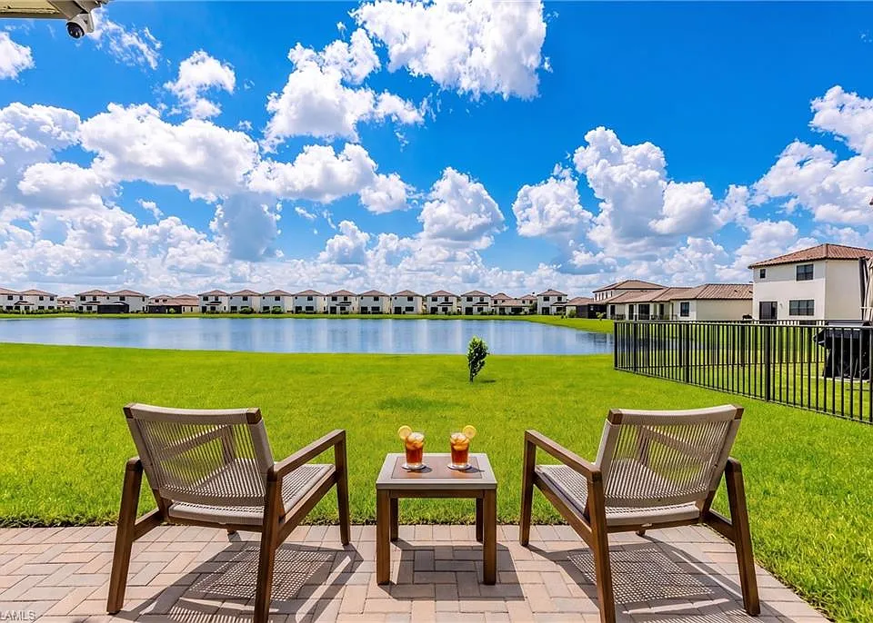 5716 Cassidy Ln