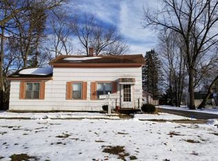 510 N Gremps St, Paw Paw, MI 49079