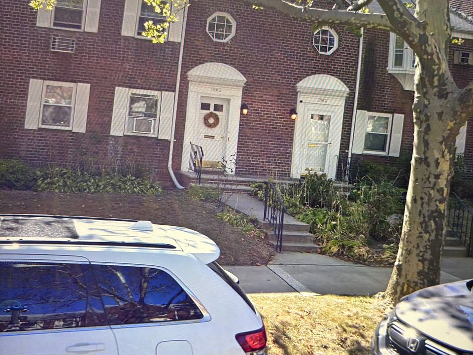2nd image of 7708 247th St