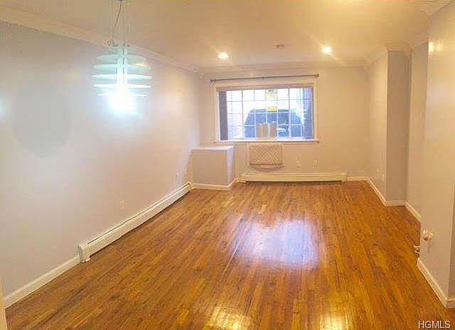 1st image of 654 E 232nd St APT 1A