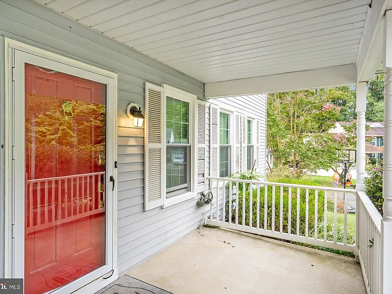 2505 Buckingham Ct — Photo 4