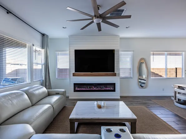 9932 S Dutchman Dr, Apache Junction, AZ
