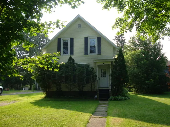 84 State St, Canton, NY 13617