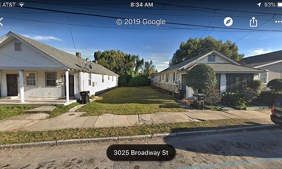 3023 Broadway St