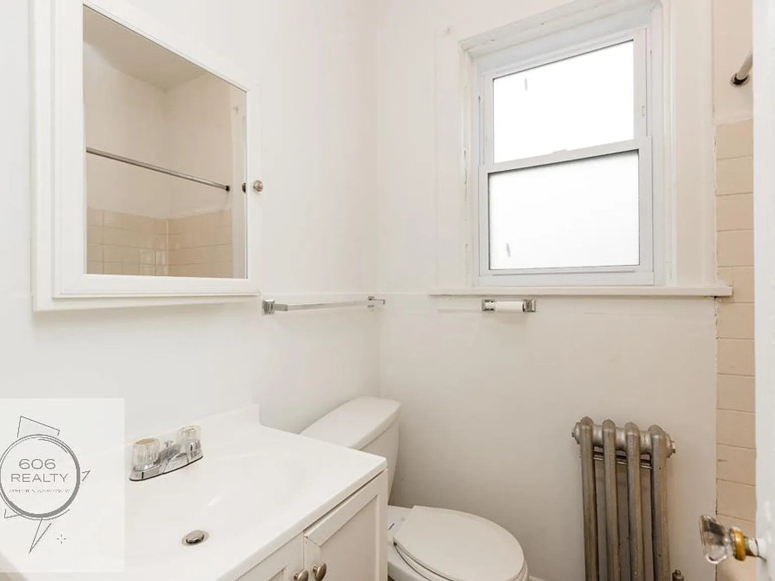 7542 Adams St — Photo 4
