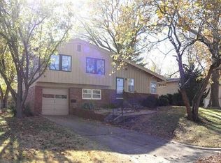 1609 SW 26th St, Topeka, KS 66611