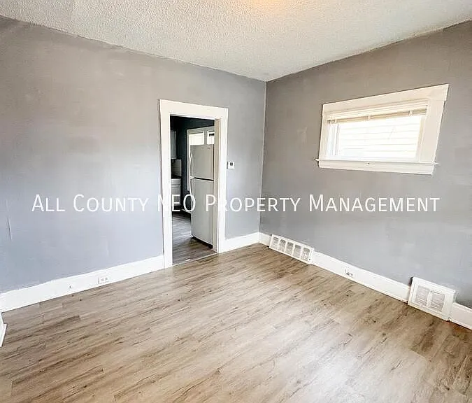 3452 W 91st St #DOWN — Photo 3
