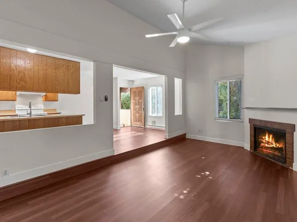 13742 Ruette Le Parc Unit C, Del Mar, CA 92014