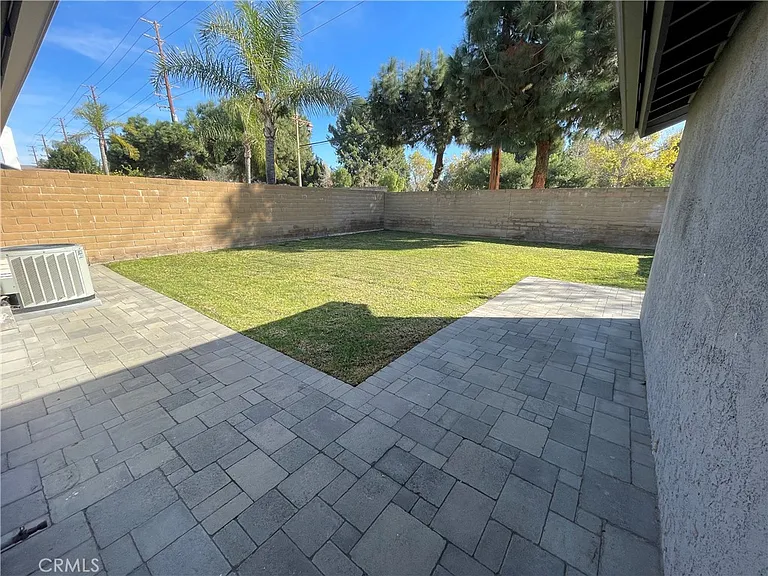 7566 E Woodsboro Ave — Photo 11