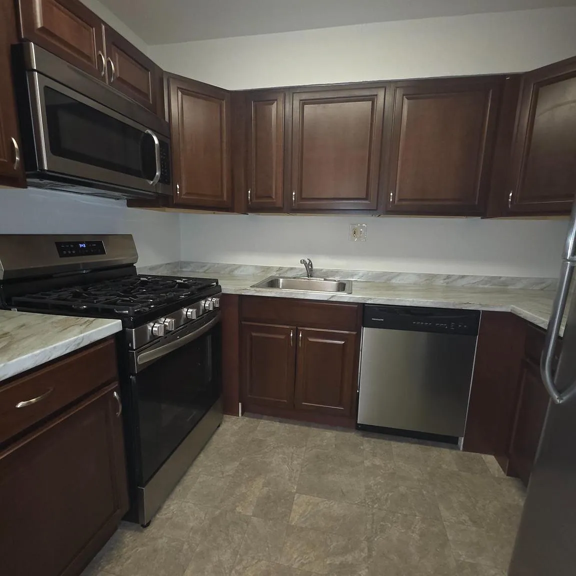 Swann Hill Condo — Photo 4