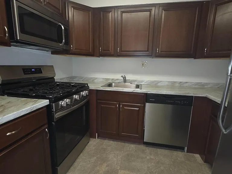 3815 Swann Rd #101 — Photo 3