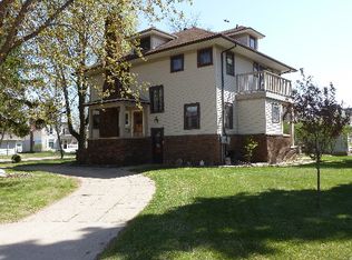 1260 3rd Ave, Windom, MN 56101