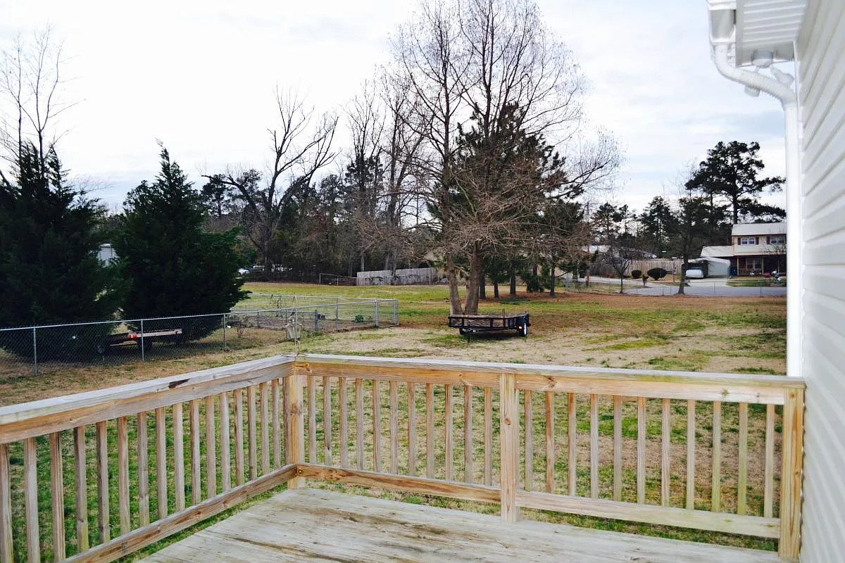 1 bed, 2400 sqft, $650 — Photo 4