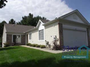 529 Lake View Dr, Woodbury, MN 55129