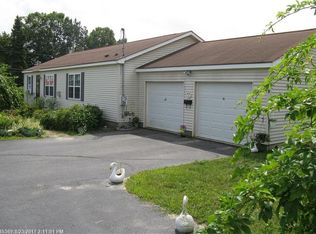 44 Coburn St, Auburn, ME 04210