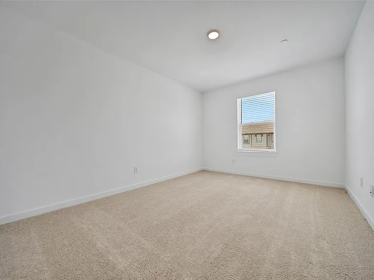 11915 De Carvalho Ln #12 — Photo 19