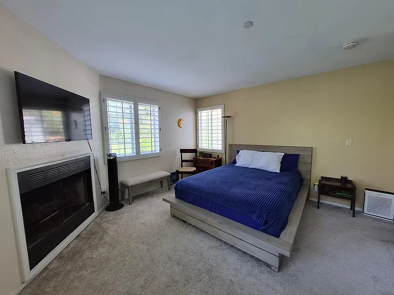 15002 Anderson Way #15002 — Photo 2