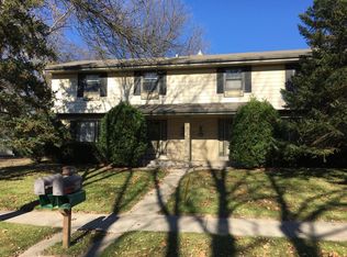 1906 Ruben Dr, Waukesha, WI 53186