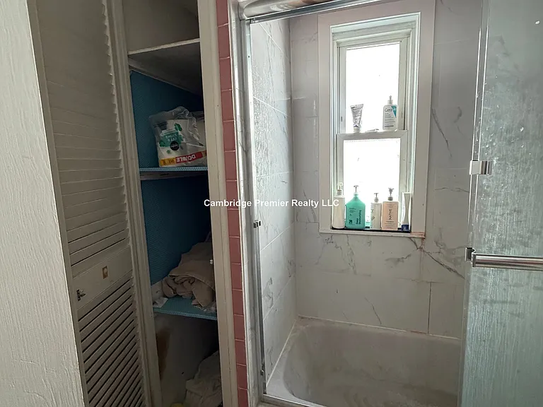 35 Rogers Ave — Photo 12