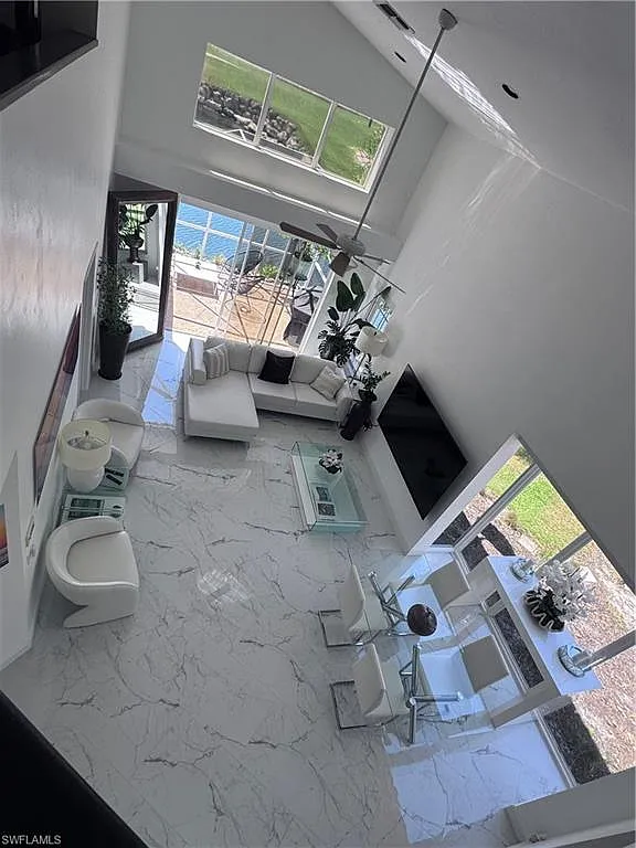 3 bed, 2.5 bath, 1800 sqft, $3,800 — Photo 3