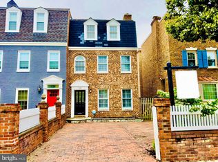 110 N Payne St, Alexandria, VA 22314