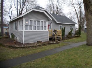 312 N 6th St, Coleman, MI 48618