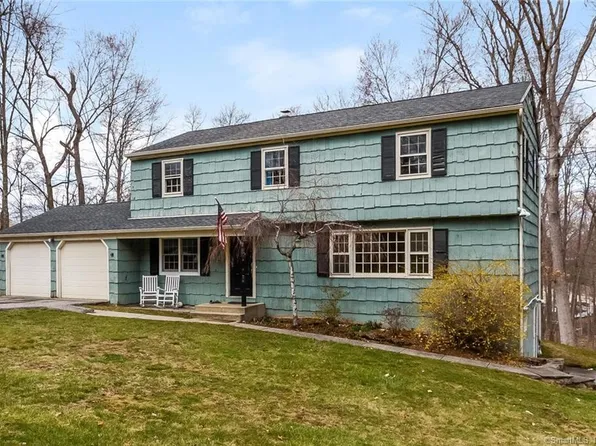 4 Sky Edge Lane, Bethel, CT 06801