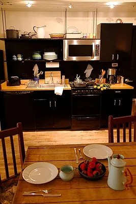 Rented by Momo Acquisition Group | media 15