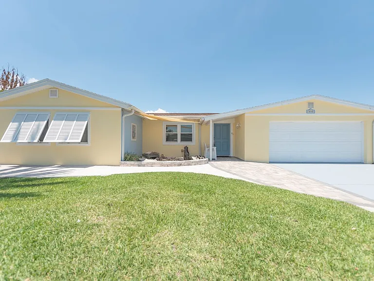 444 Finch Dr — Photo 1