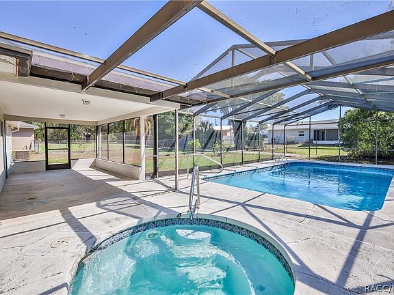 3rd image of 6208 Layton Ave