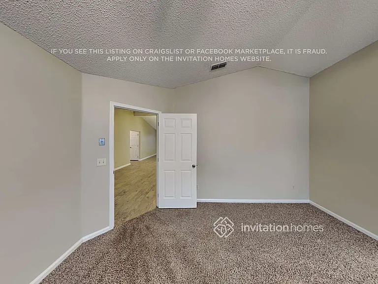 9713 Peabody Dr N — Photo 10