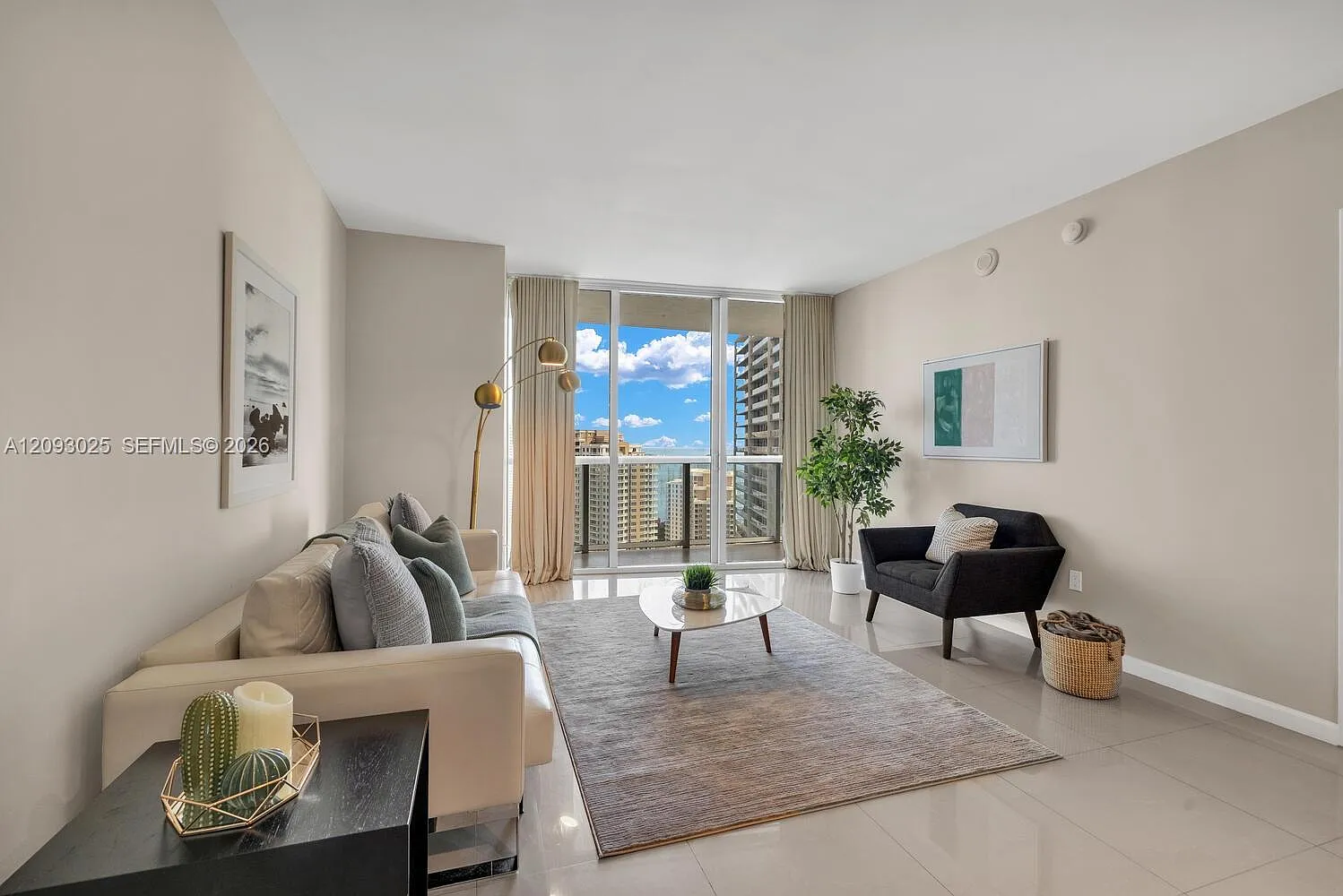 Icon Brickell Condo — Photo 4