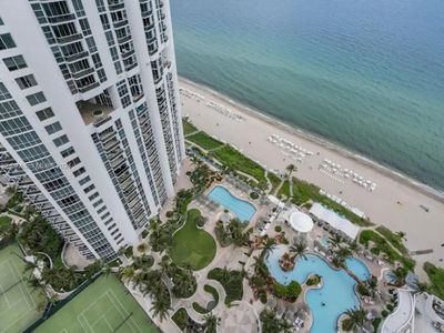 18001 Collins Ave #1204, North Miami Beach, FL, 33160