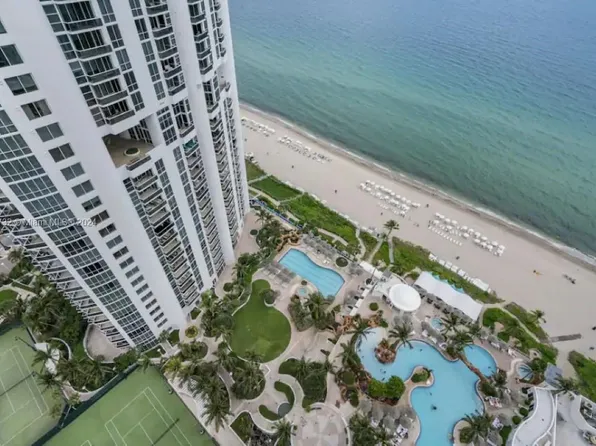 18001 Collins Ave #1204, North Miami Beach, FL 33160