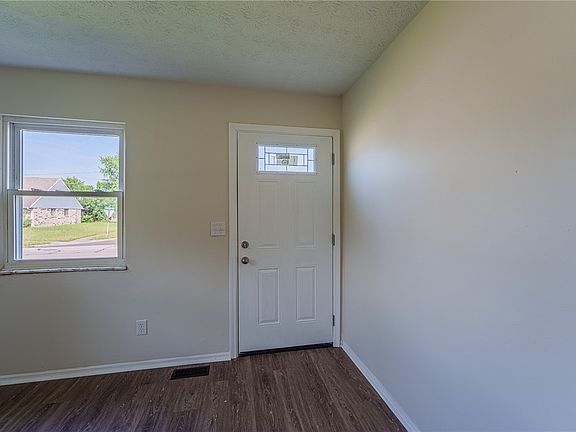 5th image of 1272 Clement Ave