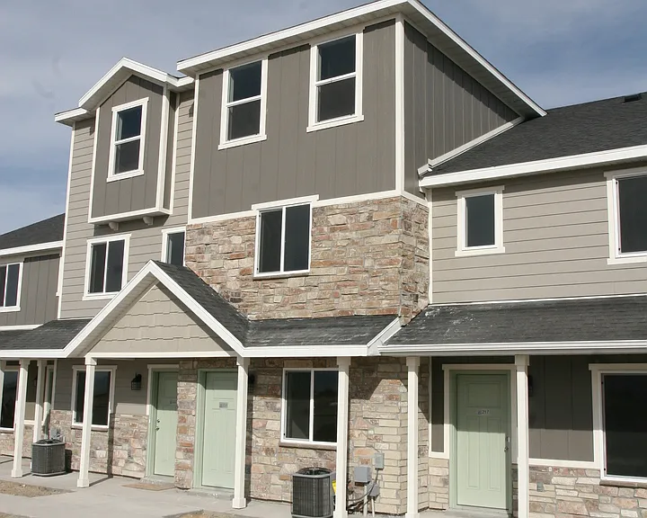 217 N 680 E — Photo 2