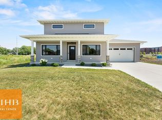 843 Royster Oaks Dr, Madison, WI 53714