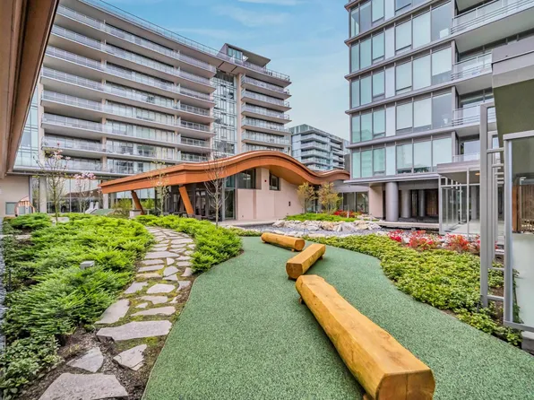 6699 River Rd #403, Richmond, BC V7C 0E6