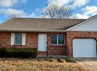 114 Clearwater Ct #114, Columbia, IL 62236