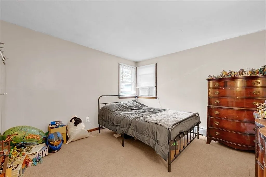 2 bed, 1.0 bath, $1,750 — Photo 3