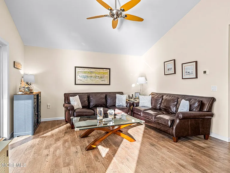 144 Peter Rd — Photo 15