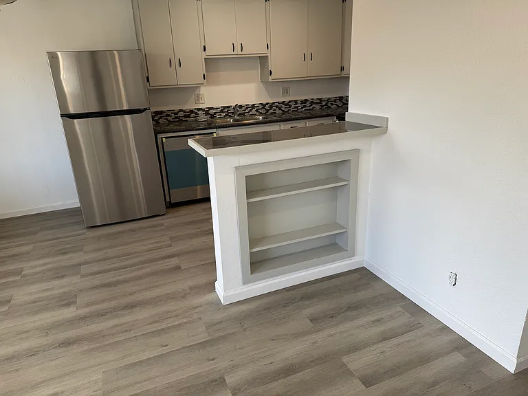 750 Sycamore St #5 — Photo 3