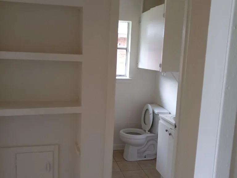 hallway-bathroom