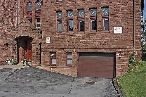 5th image of 231 Richmond Ave APT 12