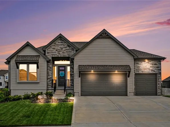 23834 W 58th Pl, Shawnee, KS 66226