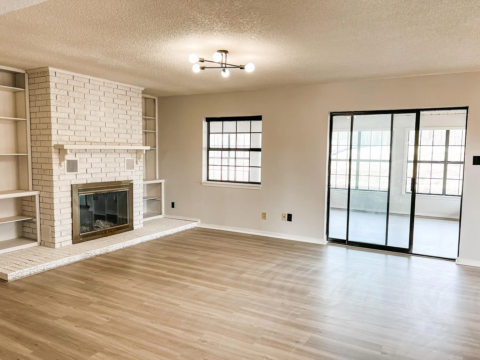 2 bed, 1320 sqft, $1,595 — Photo 3