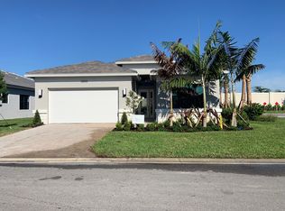 12830 Hawkins Dr, Estero, FL 33928
