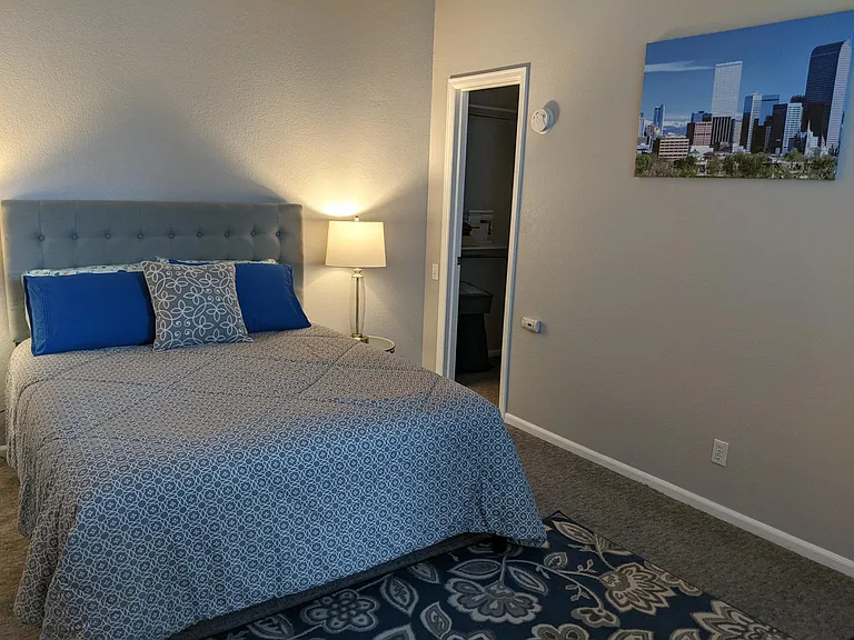 Primary suite main level