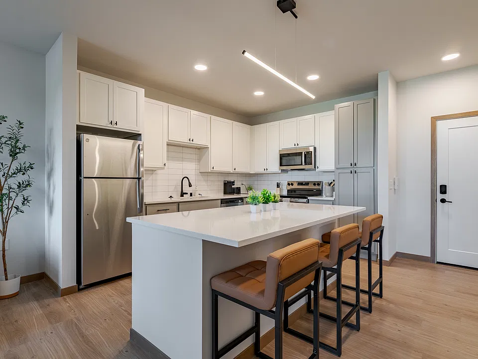One-Bedroom Kitchen